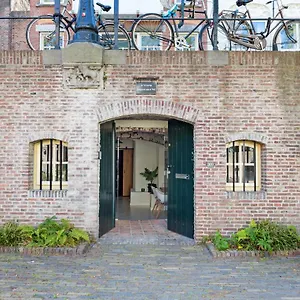 De Verrassing Aan De Werf Apartment
