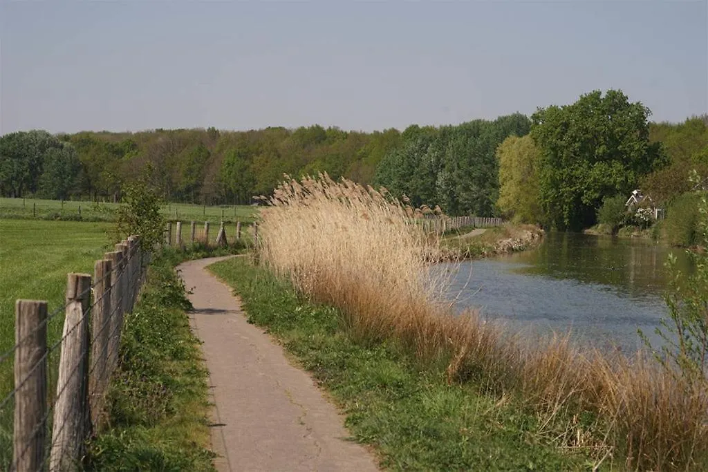 Waterlinie Lodges Utrecht 0*,  Nederland